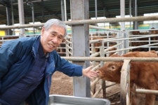 한우 보증씨수소 아홉마리 생산의 저력... 계림농장을 찾아