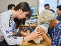 대웅제약, 대부도 의료봉사…섬마을 ‘의료 공백’ 메운다