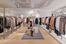 COS emphasizes modern, timelessness 