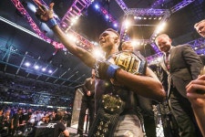 Adesanya floors middleweight champion Whittaker at UFC 243
