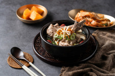 [인터뷰] 전골 맛집서 황칠갈비탕으로...김태규 구산가든 회장 음식은 건강이 먼저