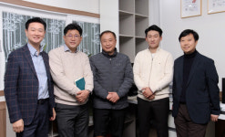 우듬지팜(주) 김호연 회장 우듬지팜은 한국 농업의 혁신을 일으킨 K-스마트팜 선도기업