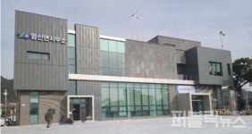 막나가는 영광군 염산면장 고발하고 오시라. 오늘 거부 할께...응대 태도논란