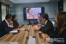레드문글로벌뷰티, 미국에 아큐포인트 100만불 수출 계약 체결