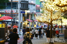 의왕 갈미상가 벚꽃 나무길 점등식 개최