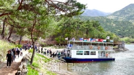 [뉴스레이더]  5월 황금연휴 잡아라 … 괴산군, 산막이옛길로 오세요