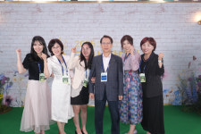 신창재 생명보험, 보통 사람들 이웃사랑 이야기…여러분들 폭싹 속았수다