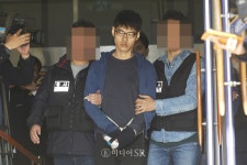 강서구 PC방 살인사건 PC방 앞 작은 추모 흔적들 잊지 않을게