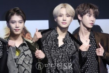 [포토] NCT127, 단체 슈퍼맨 포즈!