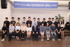 [기업과 재단, 대림 편] 지주사 지분 보유, 총수일가 우호세력으로