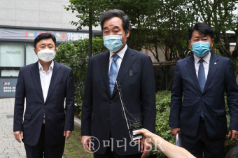 [포토] 이낙연 신임 민주당 대표, '코로나 자가격리 해제'