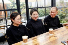 [한상드림 사람들 ④] 우리는 가족, 눈빛만으로 통한다...화곡남부시장점