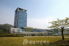 전남도, 미래산업 10개사와 665억 투자협약