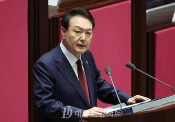 [포토] 윤석열 대통령 시정연설, 텅 빈 민주당 의석