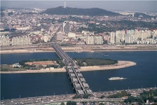 [세상 돌아보기] 산과 강이 함께하는 한강을