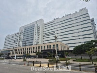 엘지디스플레이(주)-P10 UT3동 | [안갯속 LGD]① 10.5세대 투자 지연...파주P10 '8년째' 공사중