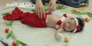 아내의 맛 위치한 부친의 농장을 방문해 밭일을 도왔다.