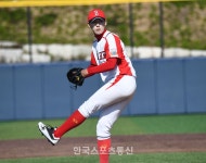 [롯데기] 192cm 장신 권동현 역투 부경고, 부산공고 4-1로 꺾고 준결승 진출
