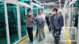 [산업워치] 이재용 부회장 끊임없이 도전하자... 전장용 MLCC 생산현장 점검 外
