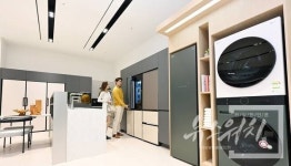 [NW빅매치] 스마트폰 대전…모바일 사업 접은 LG전자 아이폰 판매로 삼성전자와 대리전