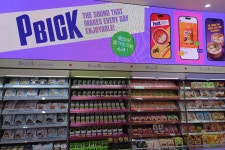 [기자한컷] 디저트 특화 편의점 상륙…CU 성수디저트파크점 가보니