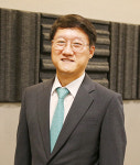 변호사송승준법률사무소 | [리걸타임즈 이달의 변호사] 5년 송사 '눈알가방' 사건 승소한 강경태 변호사