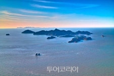 역사 발자취 따라 섬 여행...또 다시 찾게 되는 신비의 섬 우이도