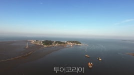 모세의 기적 만나는 섬여행...하루 두 번 바닷길 열리는 제부도