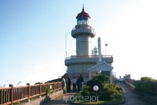 제주도에서 맨 처음 불을 밝힌 