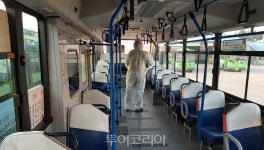 [포토] 강릉시,시내버스 신종 코로나 소독