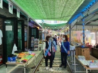 군산시 관광진흥과 직원들 관광지 코로나19 예방 캠페인 펼쳐