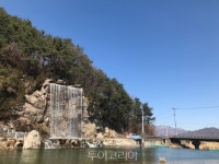 철원 아카시아유원지 사곡천 인공폭포 가동 시작
