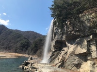 철원 아카시아유원지 사곡천 인공폭포 가동 시작