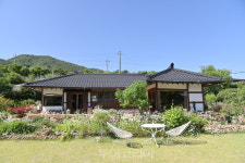 거리두기 해제 후 부여군 농촌관광시설 예약 급증..농촌관광 활기 되찾아 