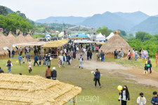 공주 석장리구석기 축제 궂은 날씨에도 즐거움 가득…내년에 댜시 만나요