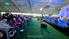 풍자·해학 넘치는 신명난 품바 공연