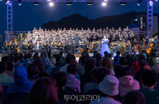 삼척 해변 뜨겁게 달군 본 윌리엄스 바다 교향곡 연주회