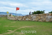 만추, 울산 경상좌도 병영성 걸으며 가을 정취 느껴보세요!