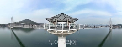 논산탑정호출렁다리서 200만명 이상 탑정호 수면 위 걸으며 스릴 즐겨
