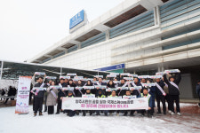 강수현 양주시장, 덕정역서 환경미화원과 국제스케이트장 유치 캠페인 전개