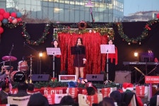 박강수 마포구청장, 메리크리스마스 레드로드 R1 에어돔 찾아
