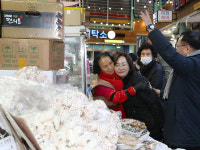 박희영 용산구청장, 설 맞이 전통시장 방문