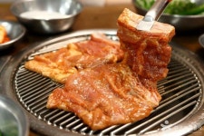 수원갈비의 진수를 맛보다, 본수원갈비에서 즐기는 프리미엄 한우
