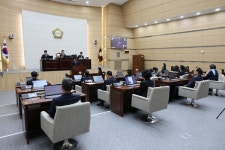 용산구의회 김성철 의장, 제296회 임시회 마무리