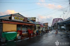 시장만 보고 가면 손해…속초중앙시장 주변 가볼만한곳