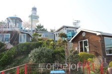 [인터뷰] 동해시 묵호등대펜션 김진형 대표 탁 트인 동해시의 경관을 한눈에