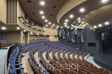 인천문화예술회관 소공연장 재개관...무료 시범 공연 개최
