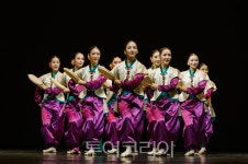 30주년을 맞이한 인천문화예술회관 황.금.토.끼