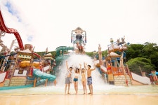 츄·효린·하이키 K팝 공연부터 다이빙쇼까지!..비발디파크 오션월드 컬러풀 페스타로 여름휴가 오세요! 