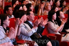 [포토] 유정복 인천시장 제10회 문학산음악회 참석